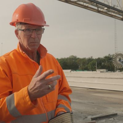 Chauffeur open oplegger Huissen